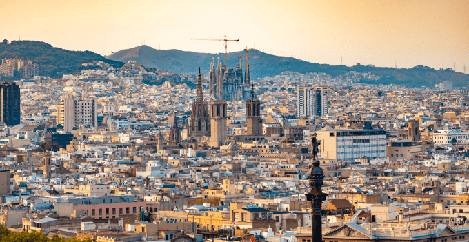 ¿Es rentable comprar un local en Barcelona en 2024?