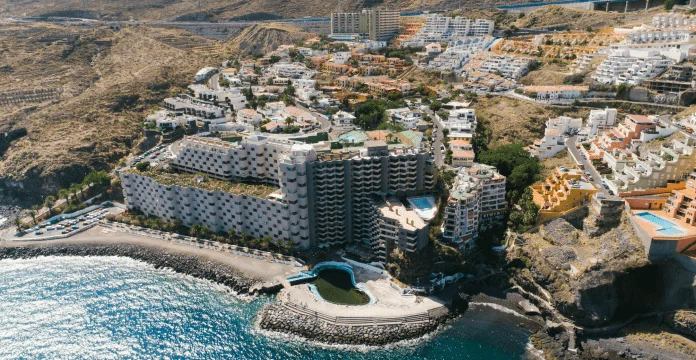 Canarias habilitará el uso de oficinas y locales comerciales como viviendas